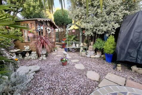 garden 2.jpg