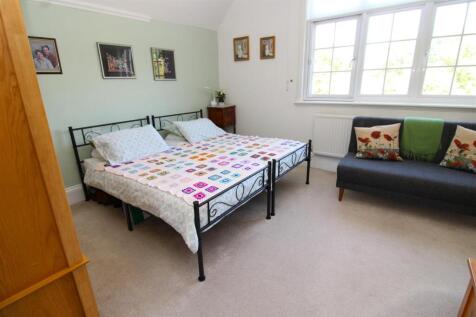 bedroom.JPG