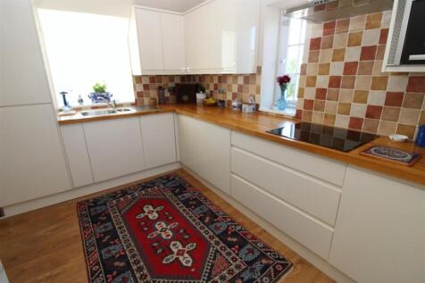 kitchen 2.JPG