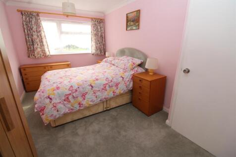 bedroom.JPG