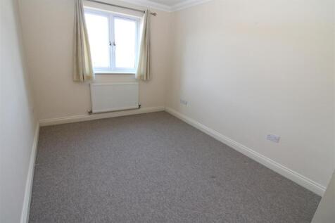 bedroom 2.JPG