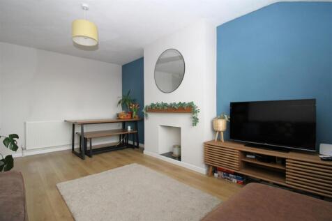 lounge 2.JPG