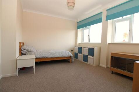 bedroom one.JPG