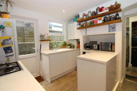 kitchen 2.JPG