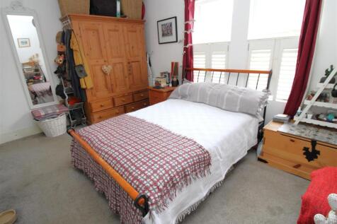 Bedroom 1.JPG