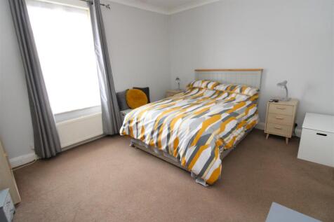 master bedroom.JPG