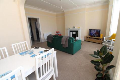 lounge 3.JPG