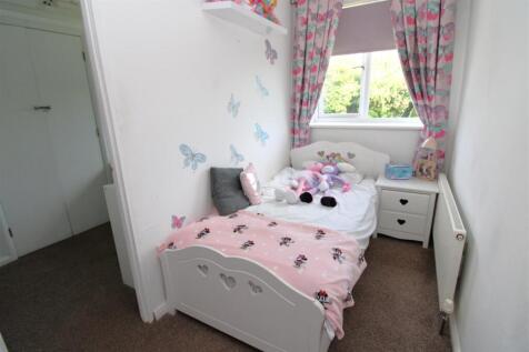 bedroom.JPG