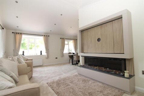 lounge 3.JPG