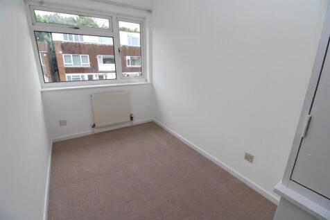 bedroom 3.JPG