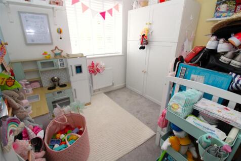 bedroom 2.JPG