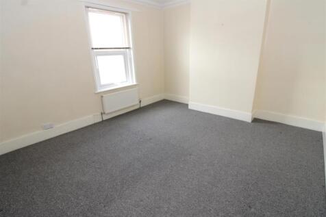 bedroom 1.JPG