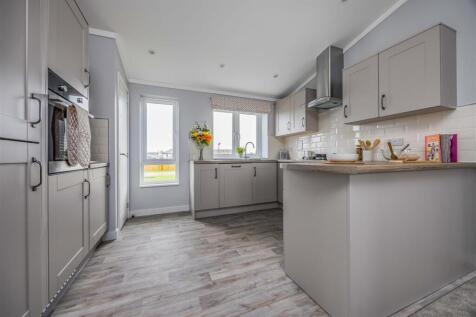 Plot 26 Littlehampton Marina-Small-PorticoMarketin
