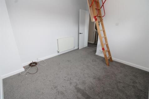 BEDROOM 2.JPG