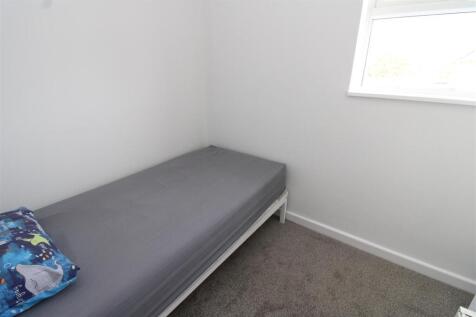 BEDROOM 3.JPG