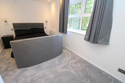 Bedroom.JPG