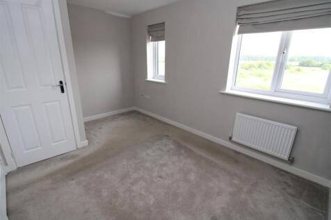 Bedroom 1.JPG