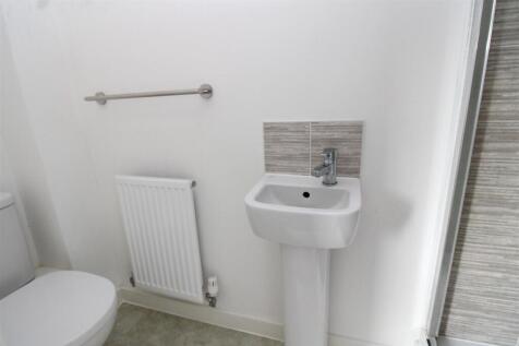 Ensuite 2.JPG