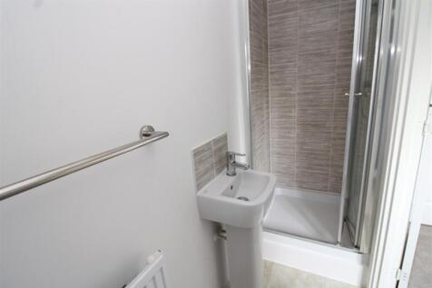 Ensuite.JPG