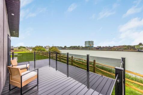 Plot 17 Littlehampton Marina-Small-PorticoMarketin