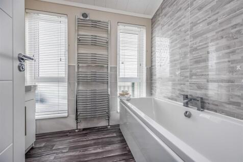 Plot 17 Littlehampton Marina-Small-PorticoMarketin