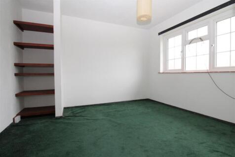 bedroom 2.JPG