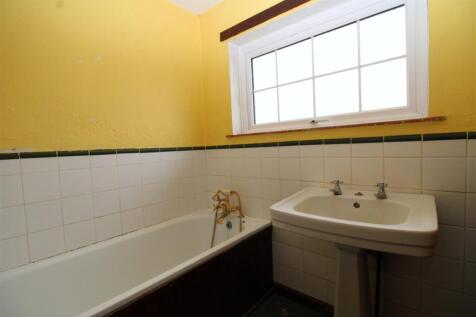 Bathroom.JPG