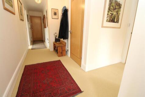 Hallway 3.JPG