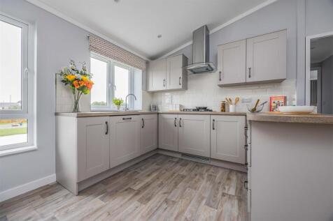 Plot 26 Littlehampton Marina-Small-PorticoMarketin