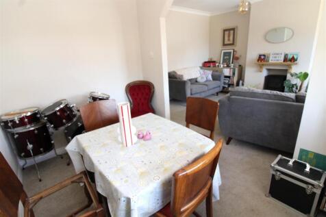 Dining area to lounge.JPG