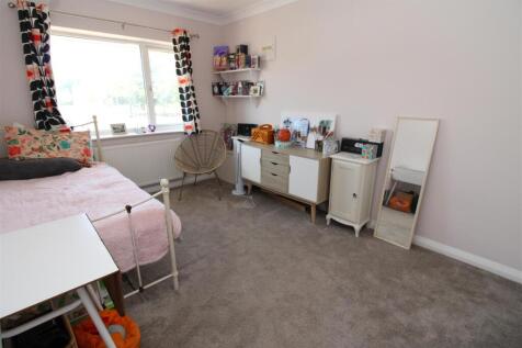 Bedroom.JPG