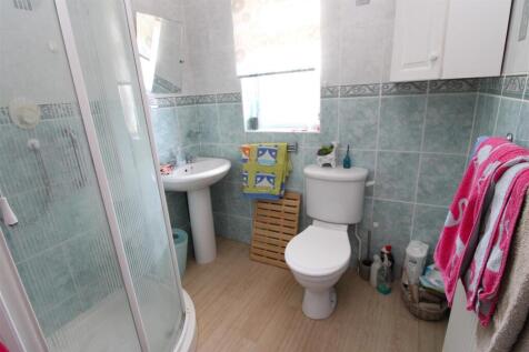 Shower room.JPG