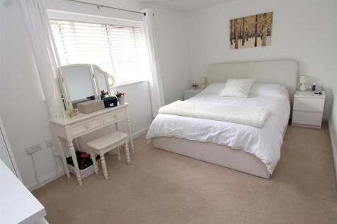 Bedroom 2.JPG