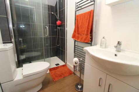 Shower Room.JPG