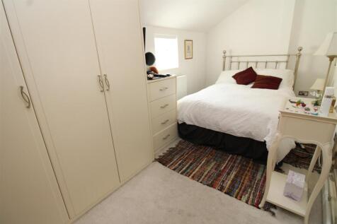 Master Bedroom.JPG