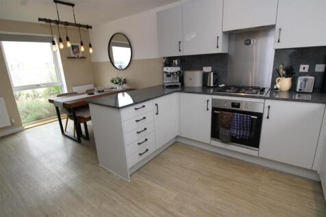 Kitchen Diner 2.JPG