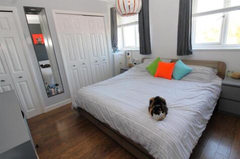 Bedroom 1.JPG
