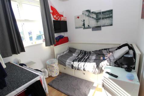 Bedroom 3.JPG