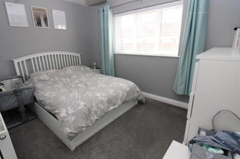 Bedroom 1.JPG