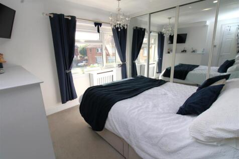 Bedroom one.JPG