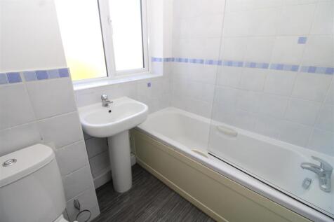 Bathroom.JPG