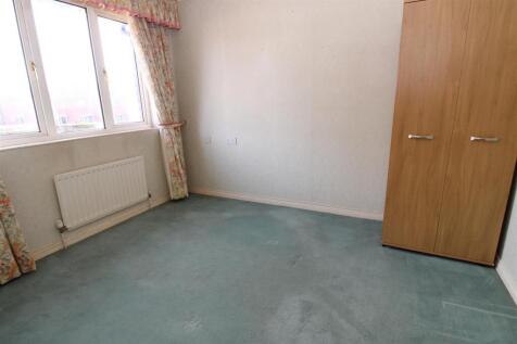 Bedroom 2.JPG