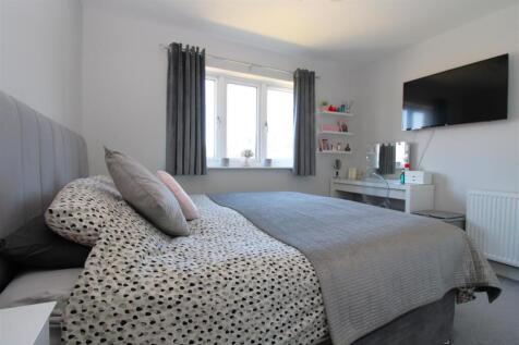 BEDROOM ONE.JPG