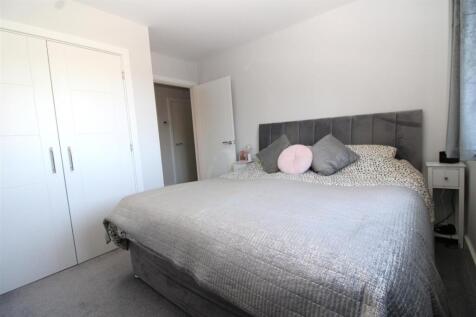 Bedroom 1...JPG