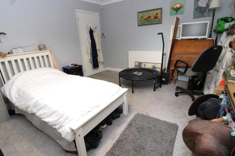 Bedroom.JPG