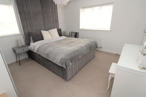 Bedroom 1...JPG