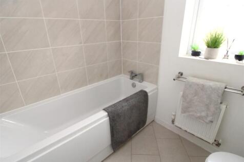 Family bathroom.JPG