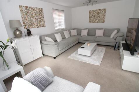 Lounge 2.JPG