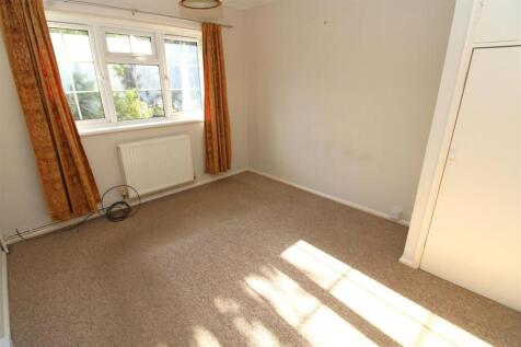 Bedroom 2.JPG