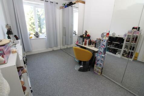 BEDROOM 3.JPG
